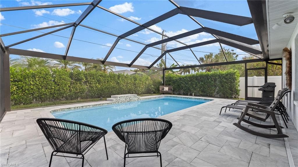 561 94th Ave N, Naples, FL 34108-34