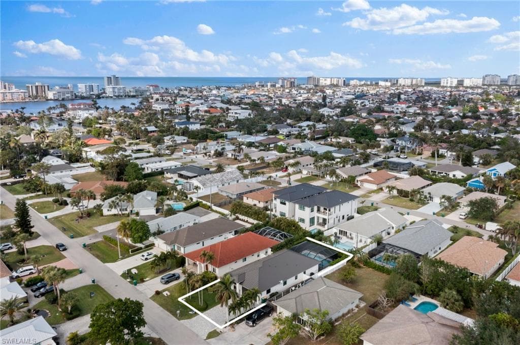 561 94th Ave N, Naples, FL 34108-47