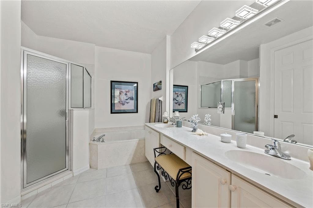 885 Eastham Way N-102, Naples, FL 34104-11