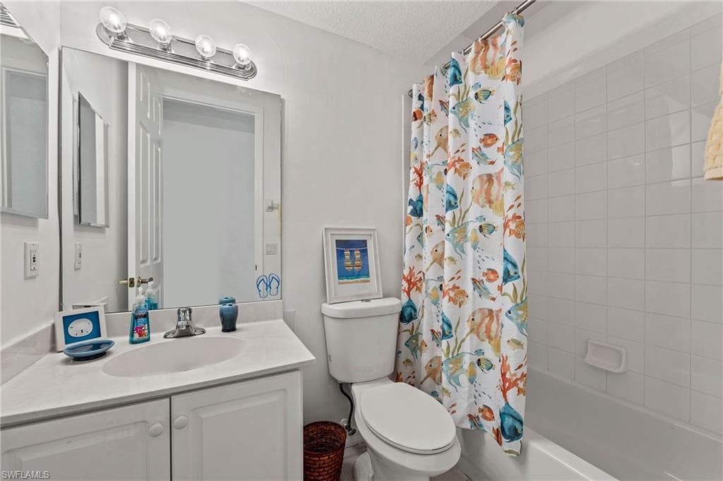 885 Eastham Way N-102, Naples, FL 34104-15