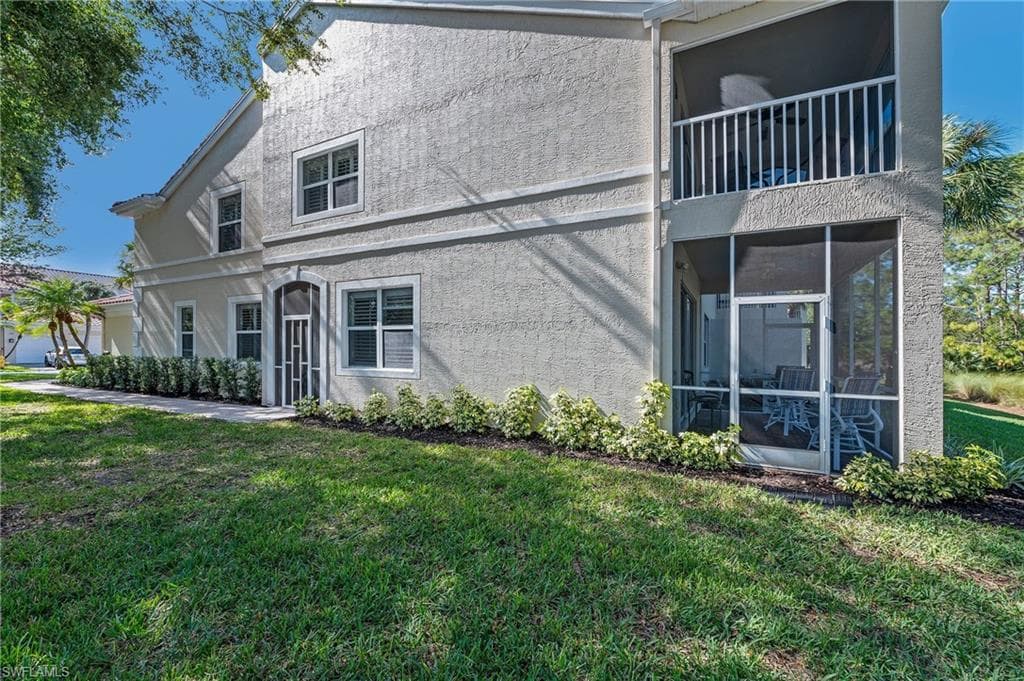885 Eastham Way N-102, Naples, FL 34104-16