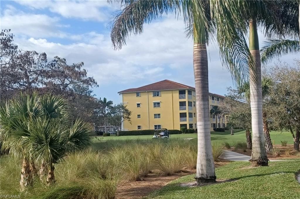 885 Eastham Way N-102, Naples, FL 34104-23