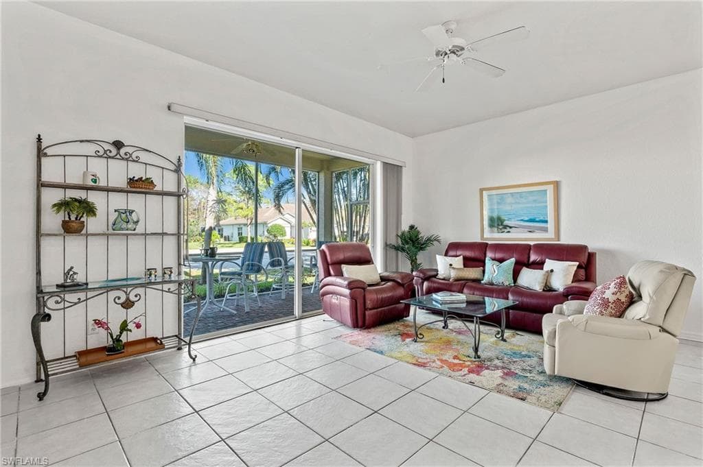 885 Eastham Way N-102, Naples, FL 34104-26