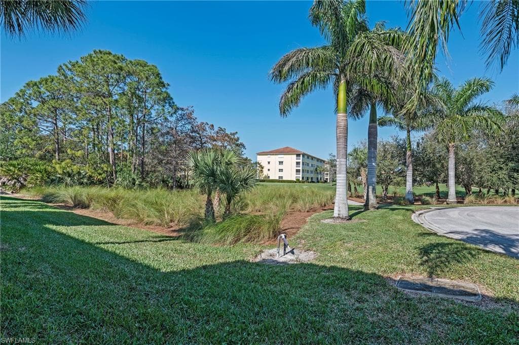 885 Eastham Way N-102, Naples, FL 34104-28
