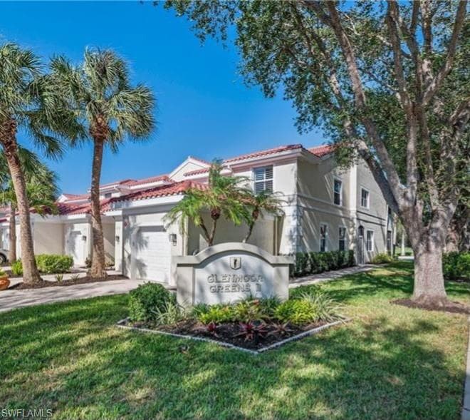 885 Eastham Way N-102, Naples, FL 34104-29