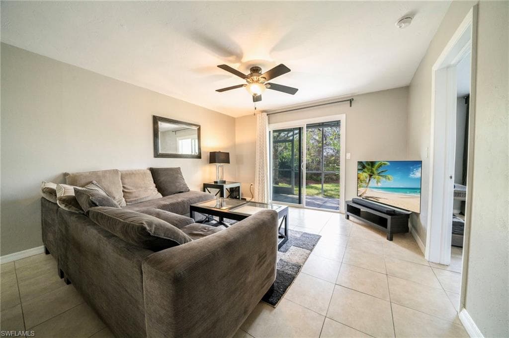 138 Cypress Way E 404, Naples, FL 34110-12