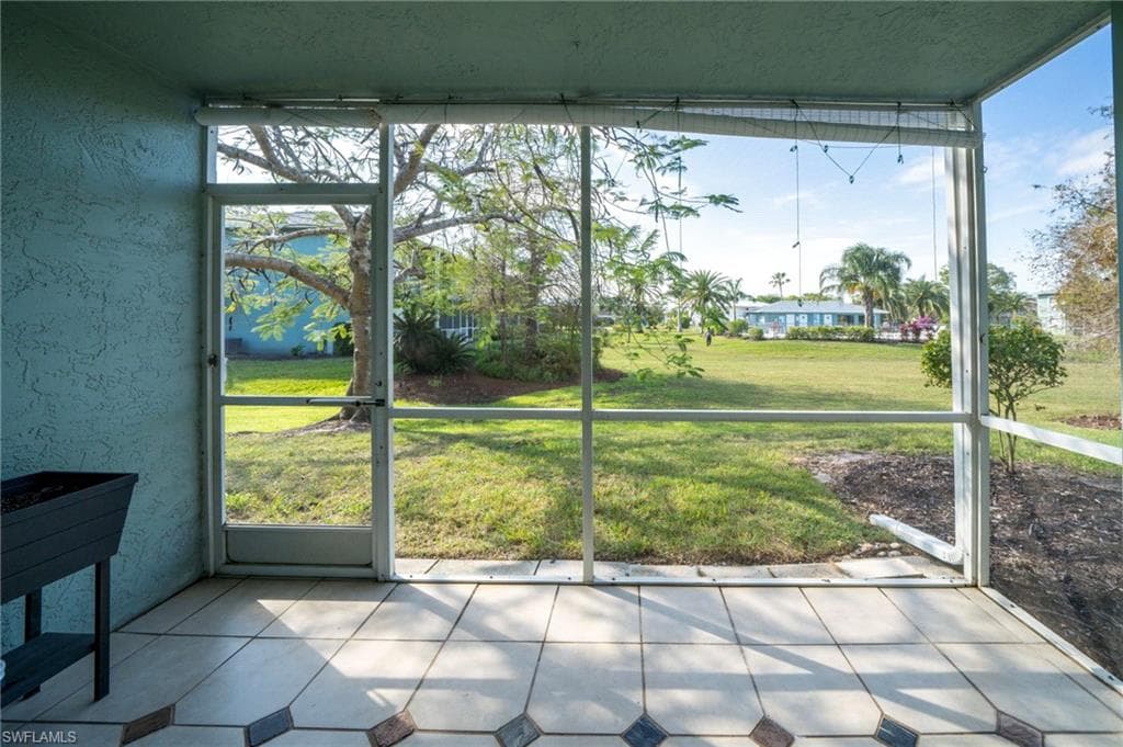 138 Cypress Way E 404, Naples, FL 34110-22