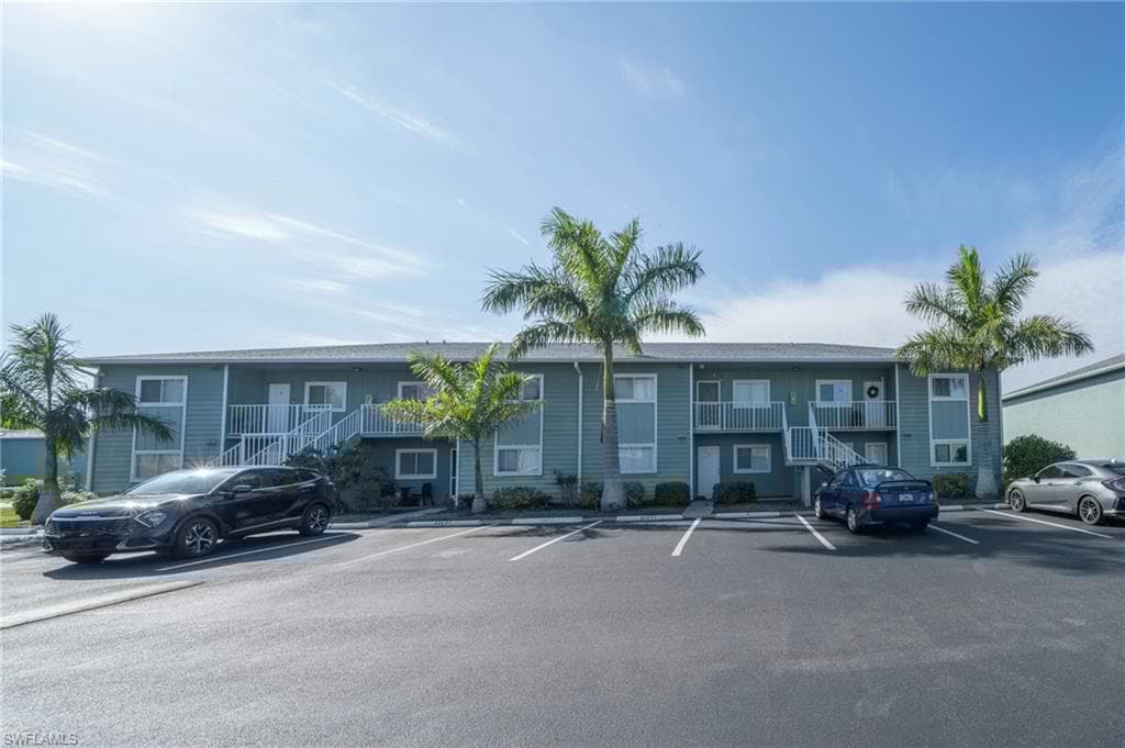 138 Cypress Way E 404, Naples, FL 34110-25