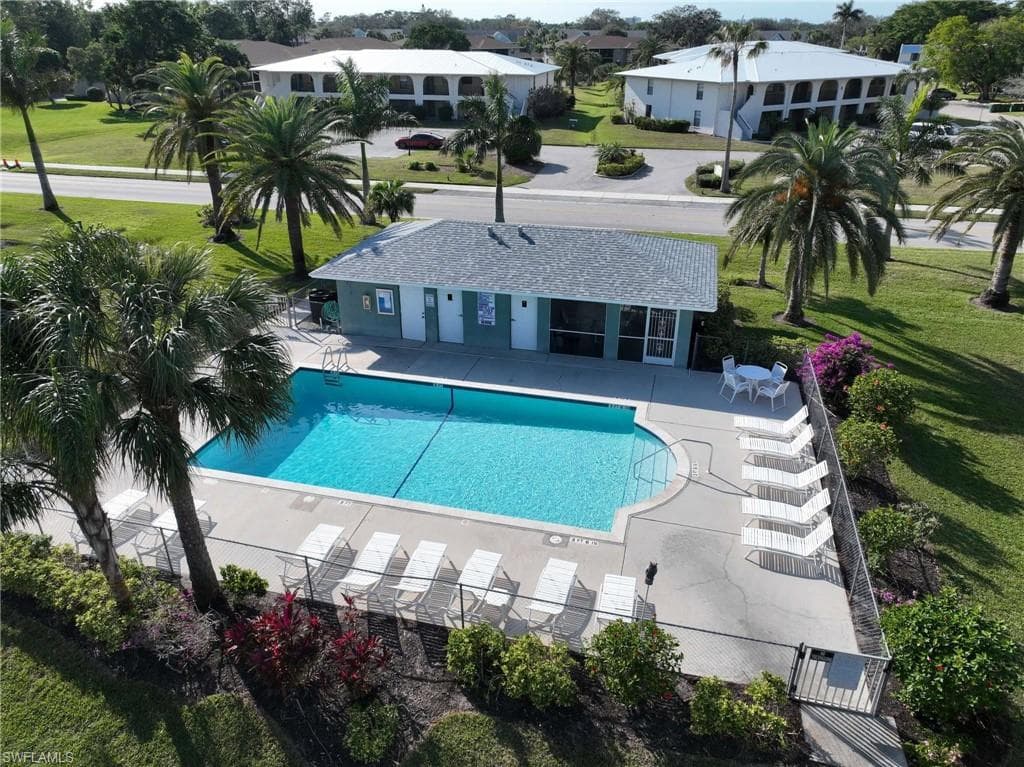 138 Cypress Way E 404, Naples, FL 34110-26