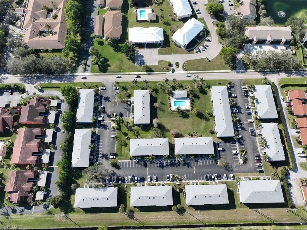 138 Cypress Way E 404, Naples, FL 34110-28