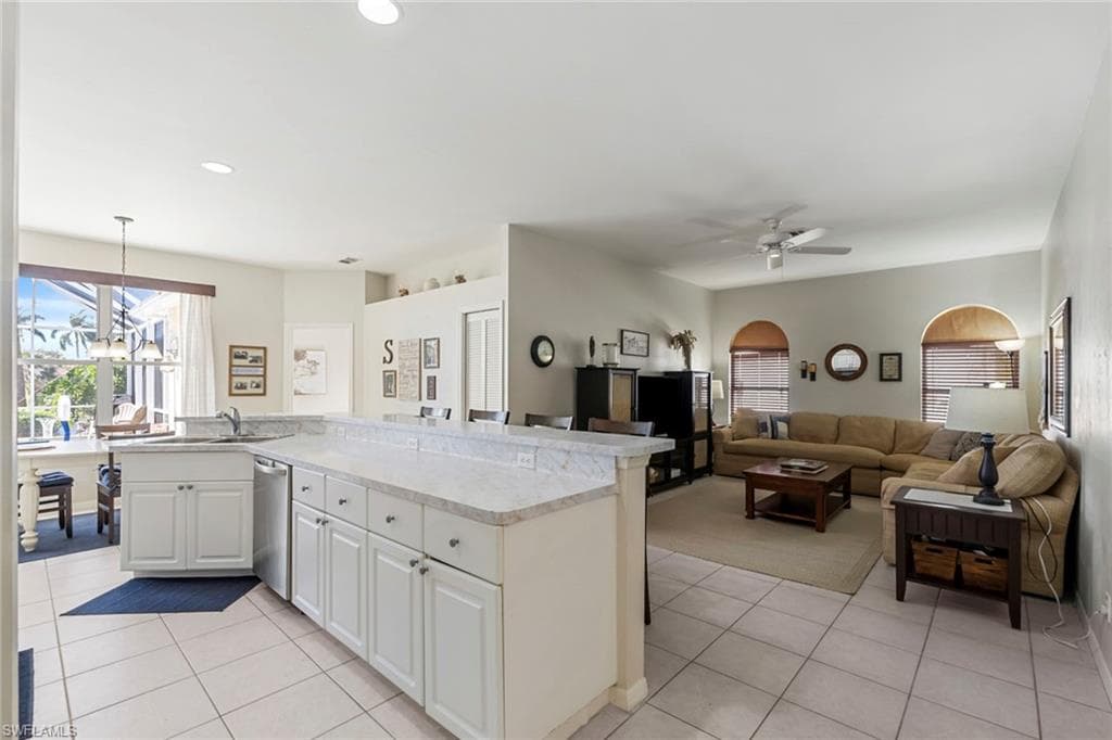 719 Teton Ct, Naples, FL 34104-4