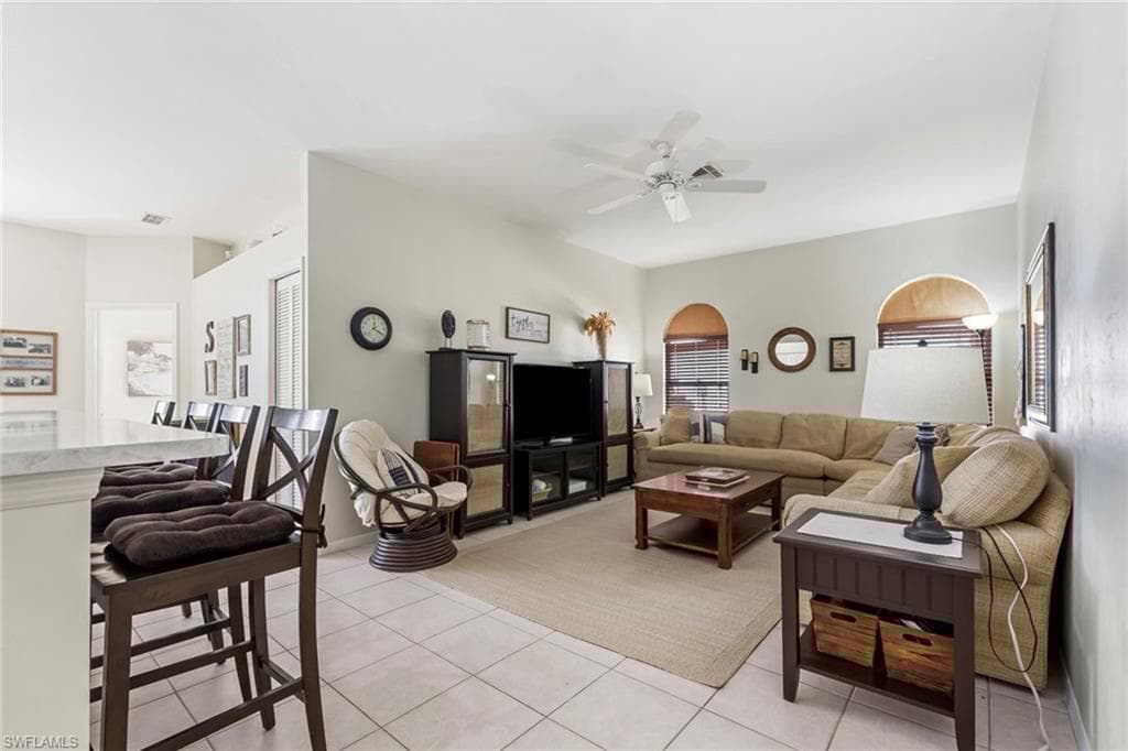 719 Teton Ct, Naples, FL 34104-7