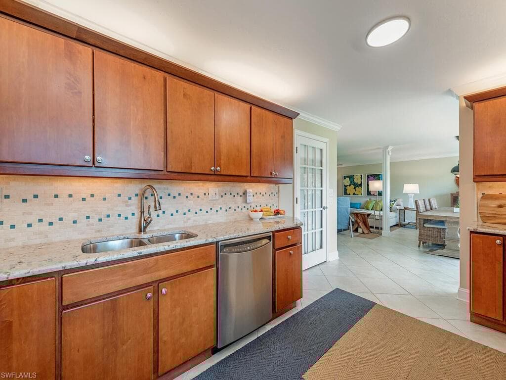 108 Wilderness Dr 132, Naples, FL 34105-11
