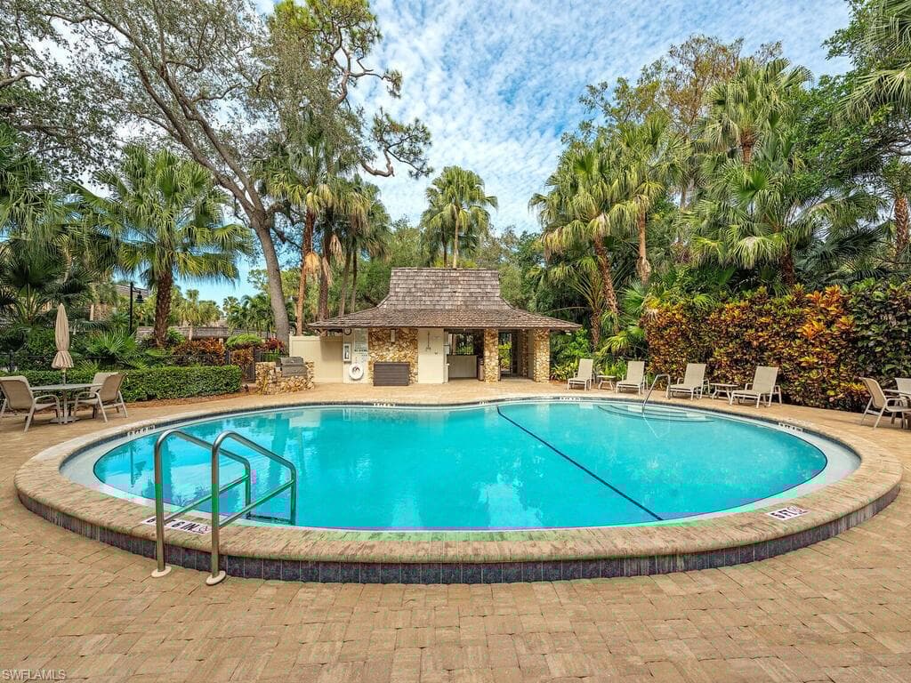 108 Wilderness Dr 132, Naples, FL 34105-19