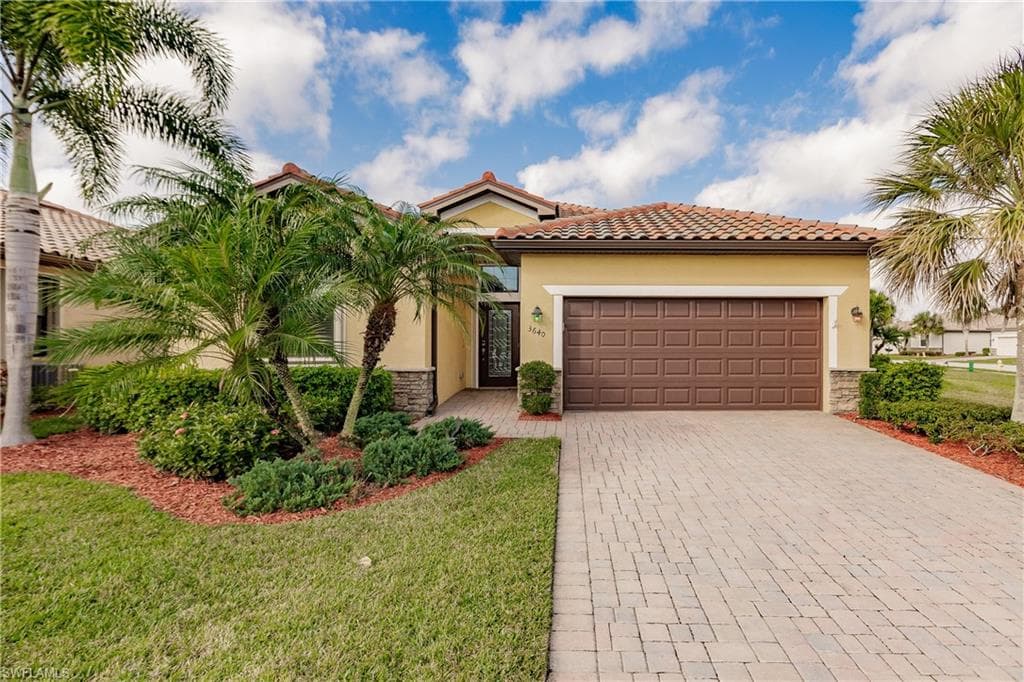 3640 Treasure Cove Cir, Naples, FL 34114-2