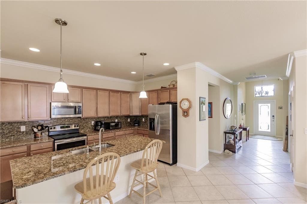 3640 Treasure Cove Cir, Naples, FL 34114-7
