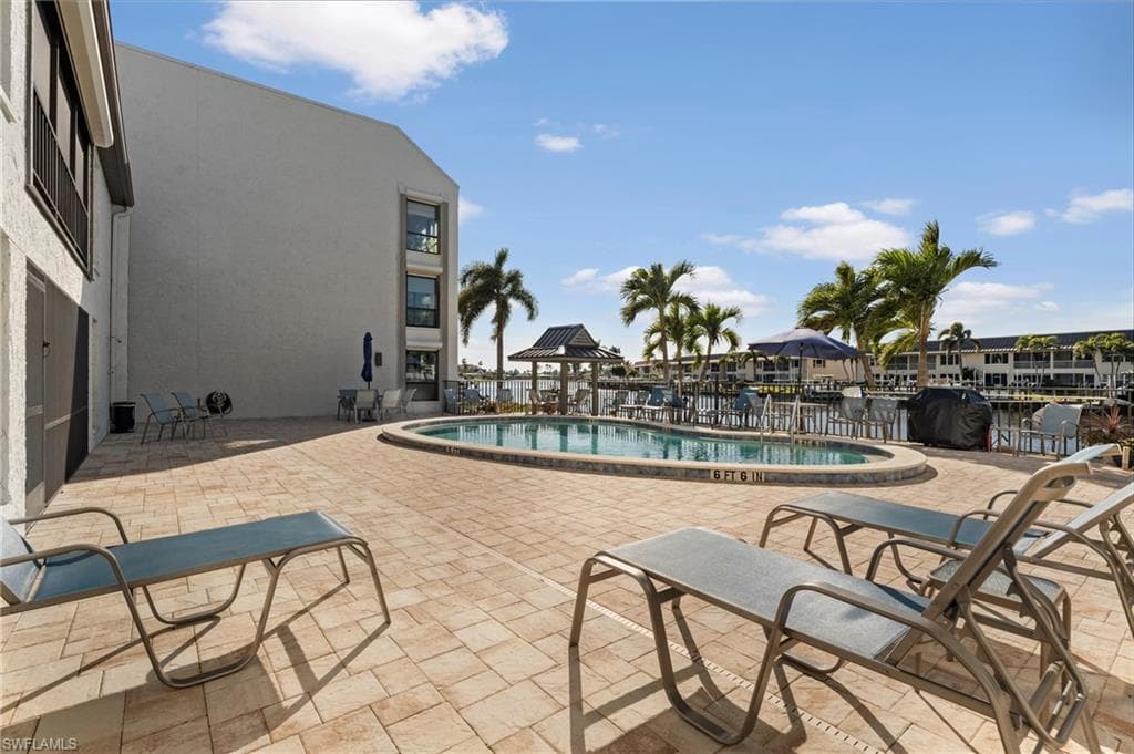 4210 20th Pl C2, Cape Coral, FL 33904-33