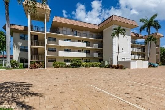 910 Huron Ct 101, Marco Island, FL 34145-14