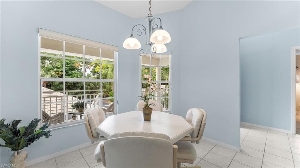 1960 Willow Bend Cir 203, Naples, FL 34109-4
