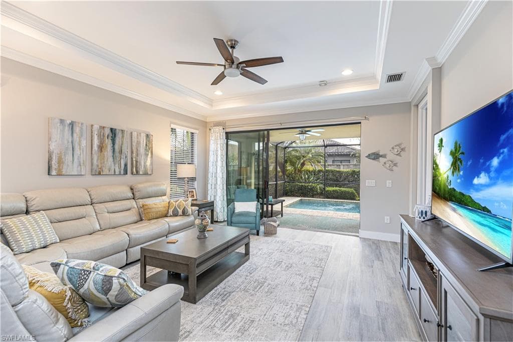 8336 Lucello Ter N, Naples, FL 34114-9