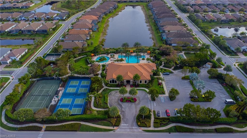8336 Lucello Ter N, Naples, FL 34114-20