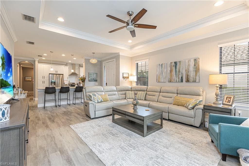 8336 Lucello Ter N, Naples, FL 34114-8