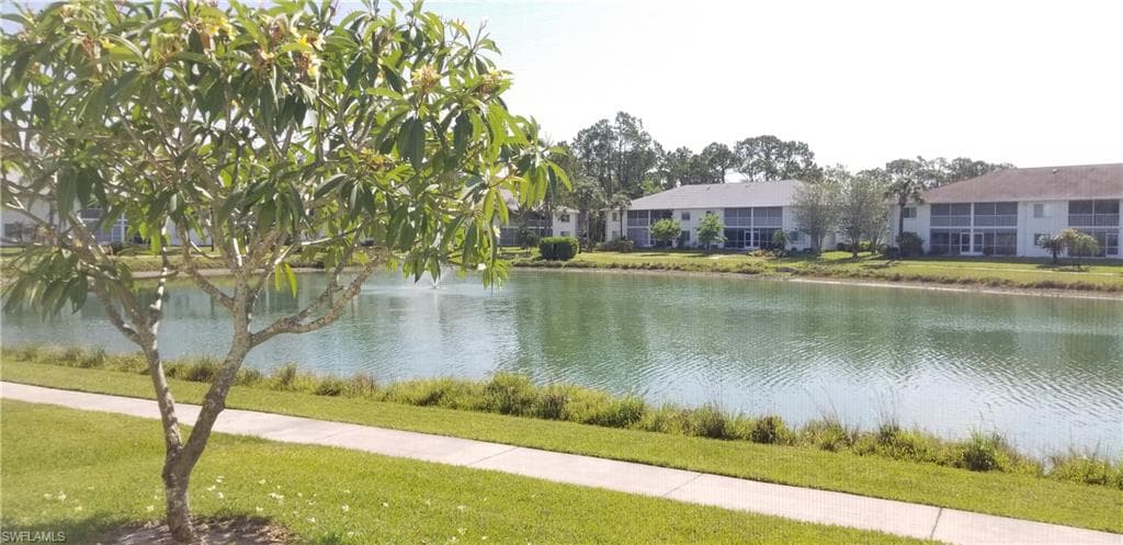 452 Belina Dr 11, Naples, FL 34104-2