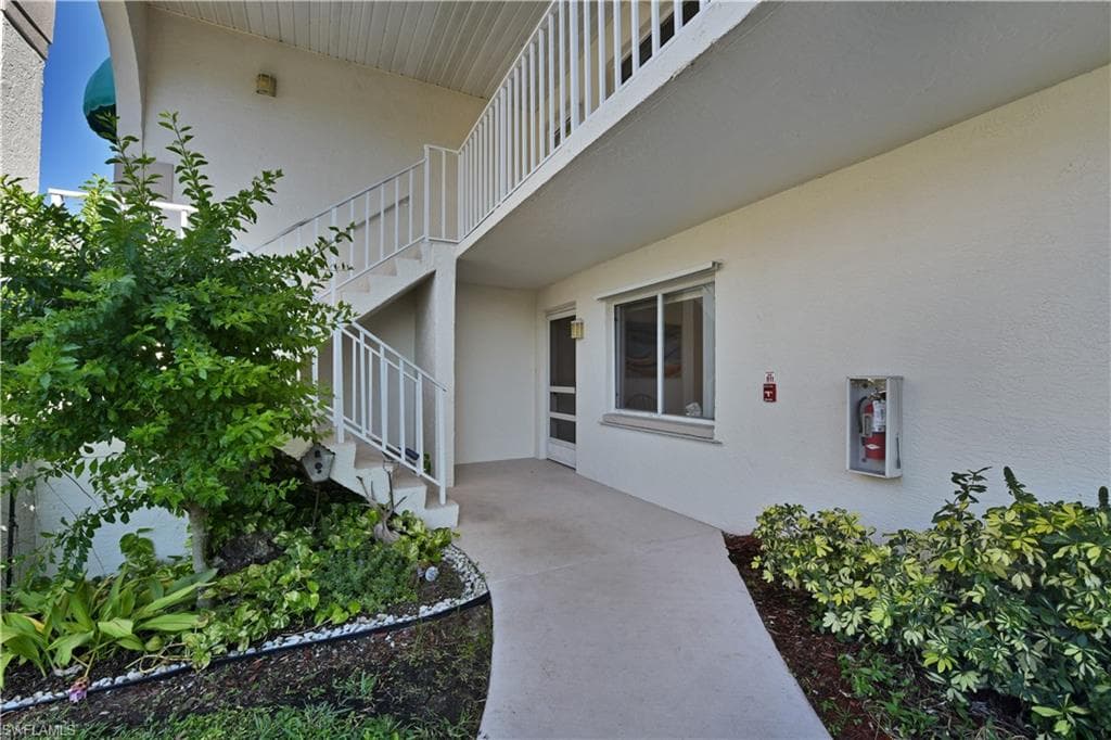 452 Belina Dr 11, Naples, FL 34104-31