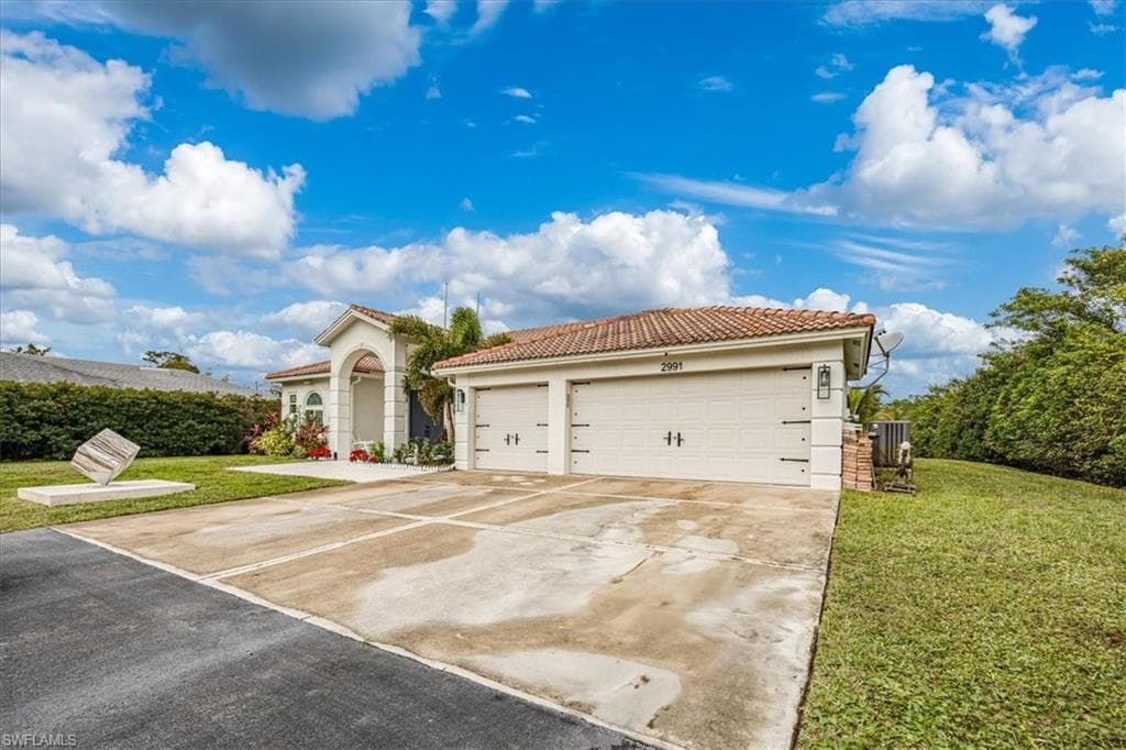 2991 20th Ave NE, Naples, FL 34120-37