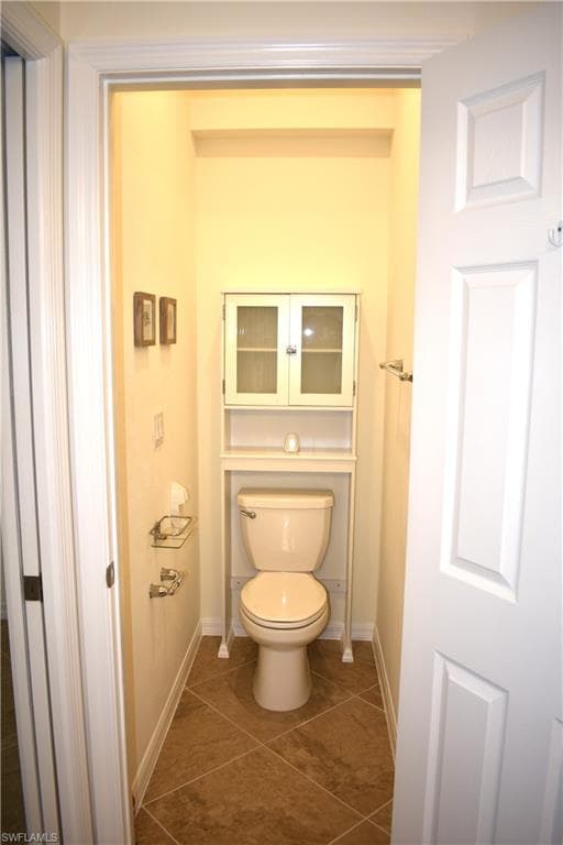 1947 Wellington St, Naples, FL 34120-15