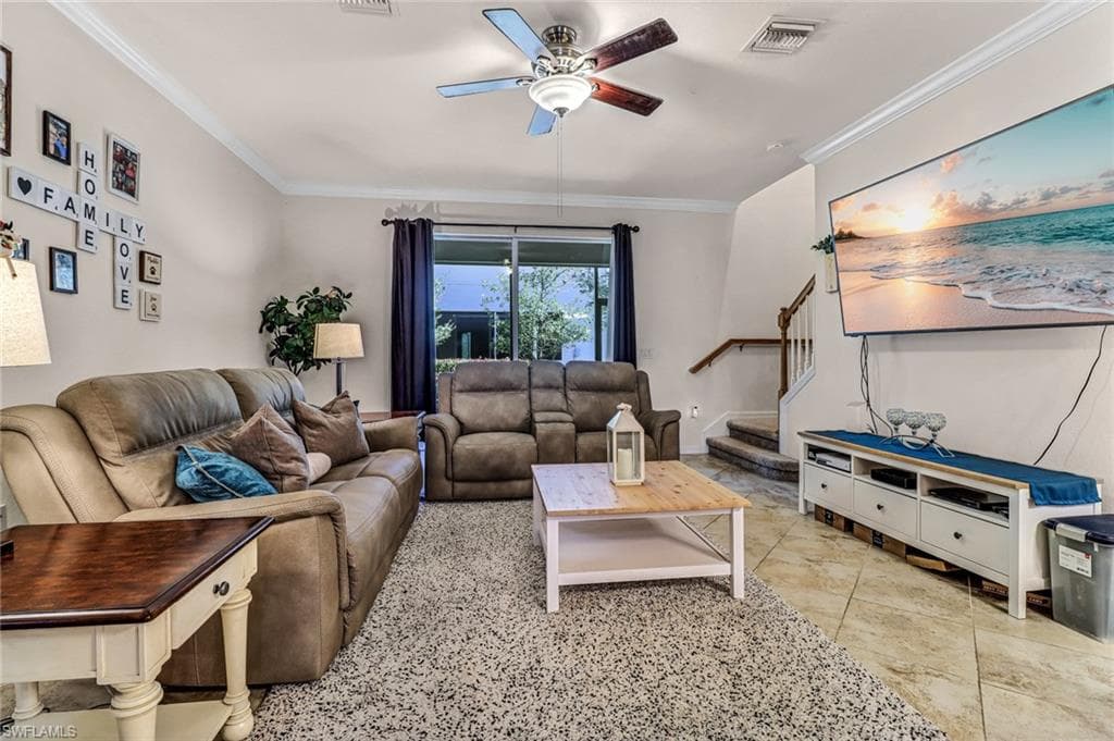 2722 Citrus St, Naples, FL 34120-8