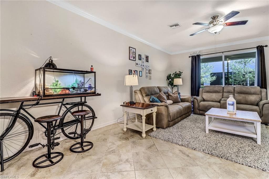 2722 Citrus St, Naples, FL 34120-9