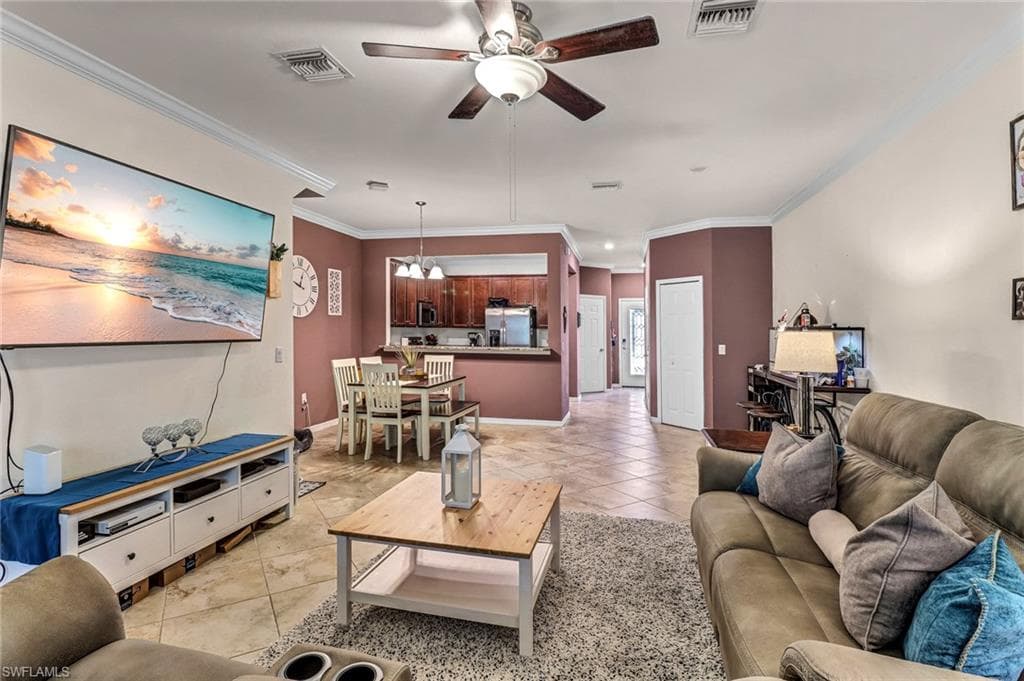 2722 Citrus St, Naples, FL 34120-12