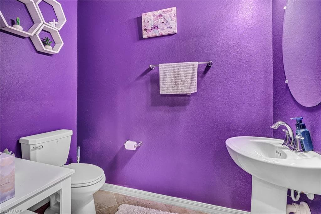 2722 Citrus St, Naples, FL 34120-14