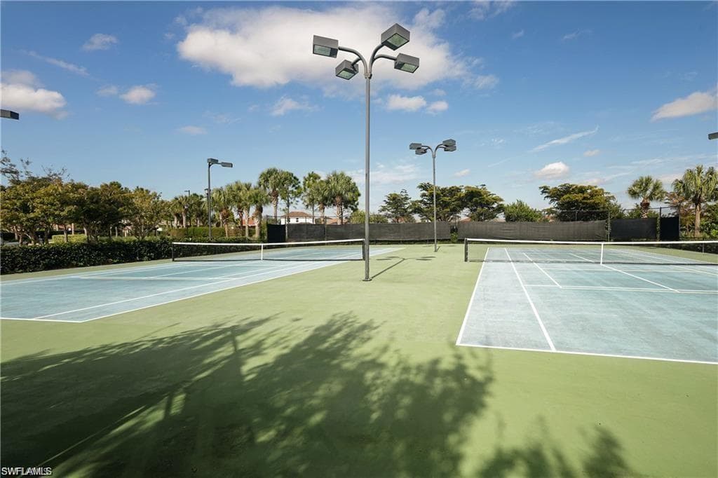 2722 Citrus St, Naples, FL 34120-31