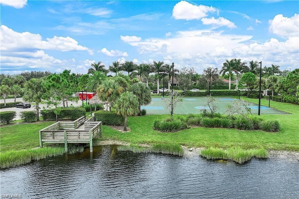 2722 Citrus St, Naples, FL 34120-35