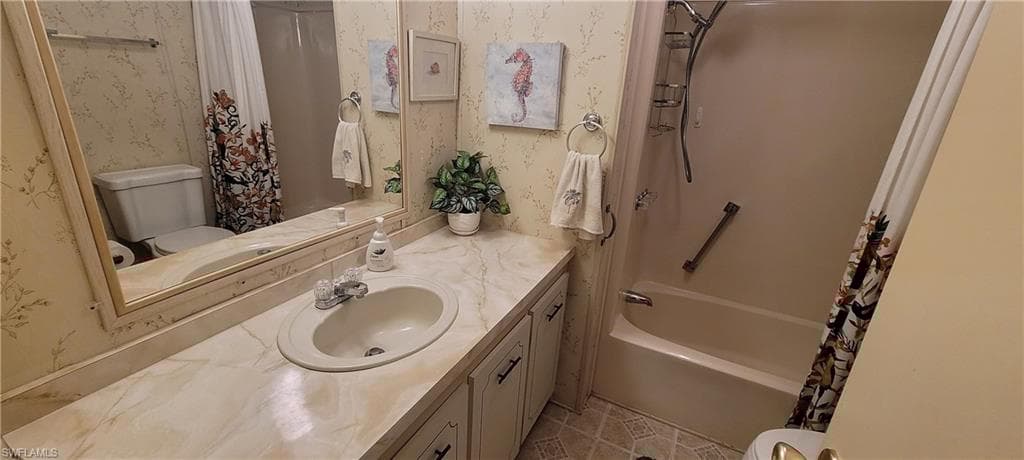 20 Peridot Ave 20pt, Naples, FL 34114-14