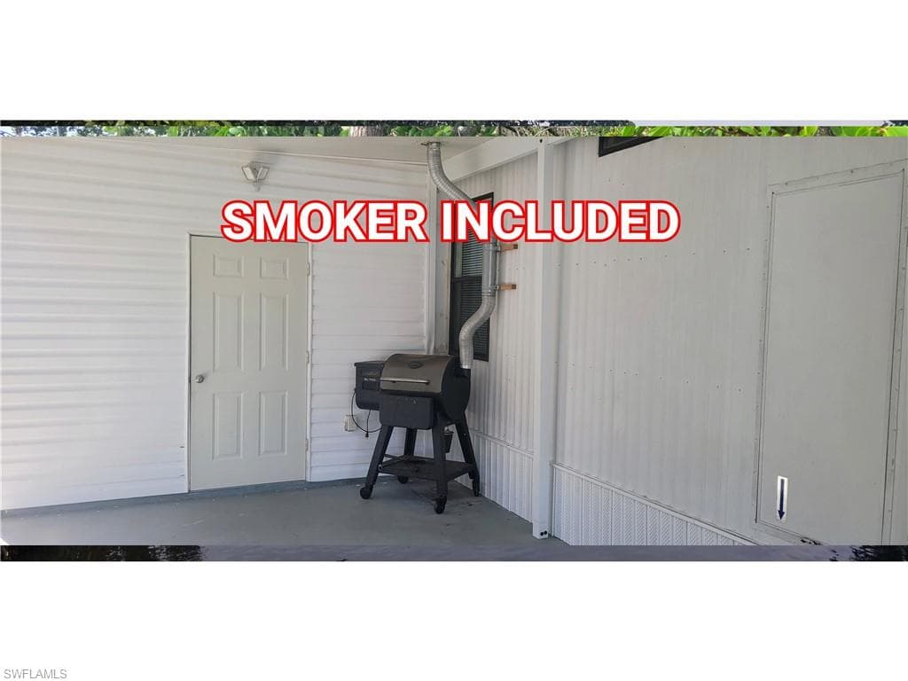 20 Peridot Ave 20pt, Naples, FL 34114-21