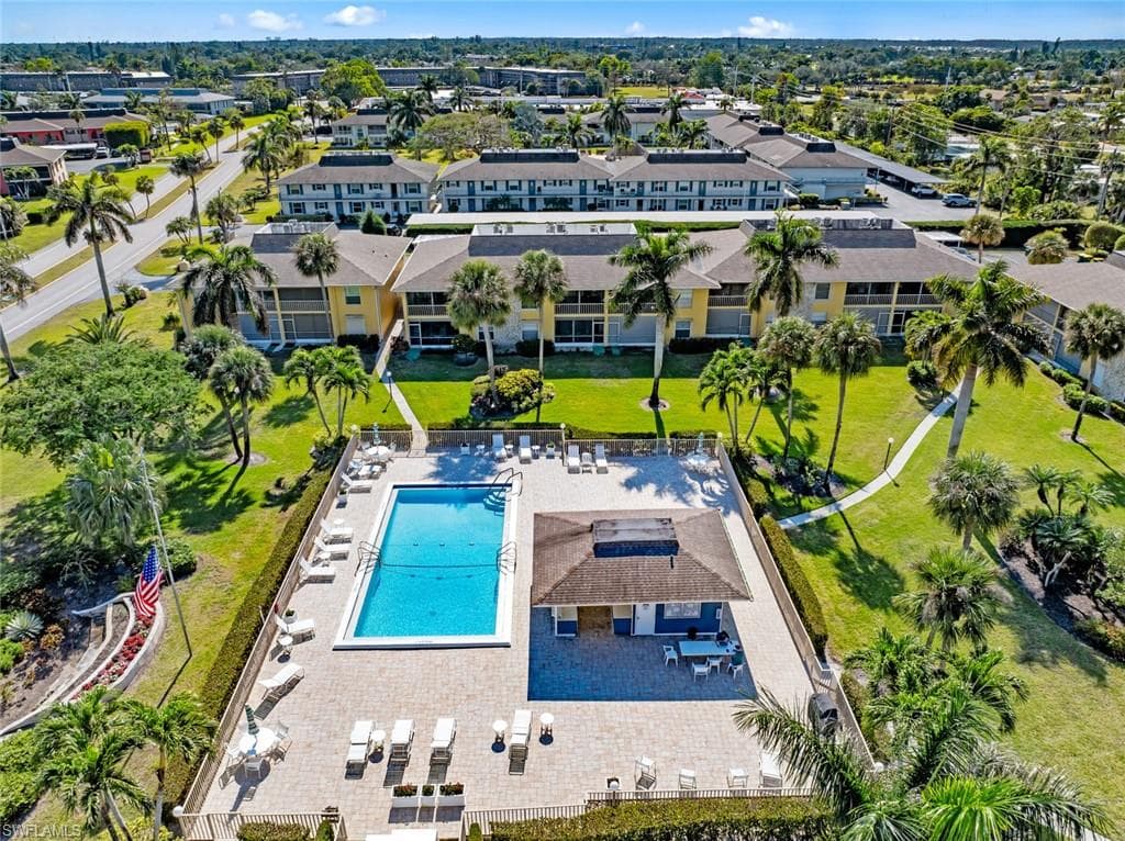 351 Charlemagne Blvd A207, Naples, FL 34112-34