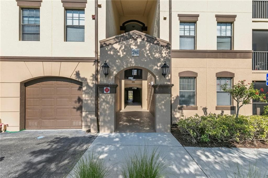 12990 Positano Cir 305, Naples, FL 34105-13