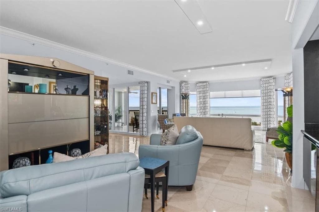 8473 Bay Colony Dr 403, Naples, FL 34108-14