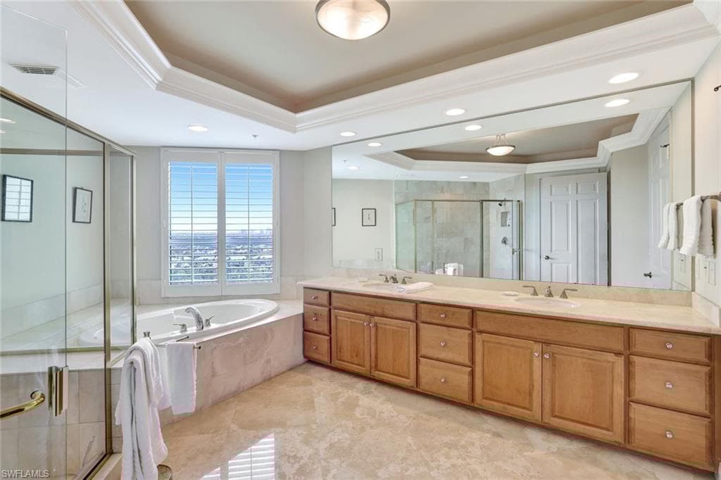 285 Grande Way 1605, Naples, FL 34110-20
