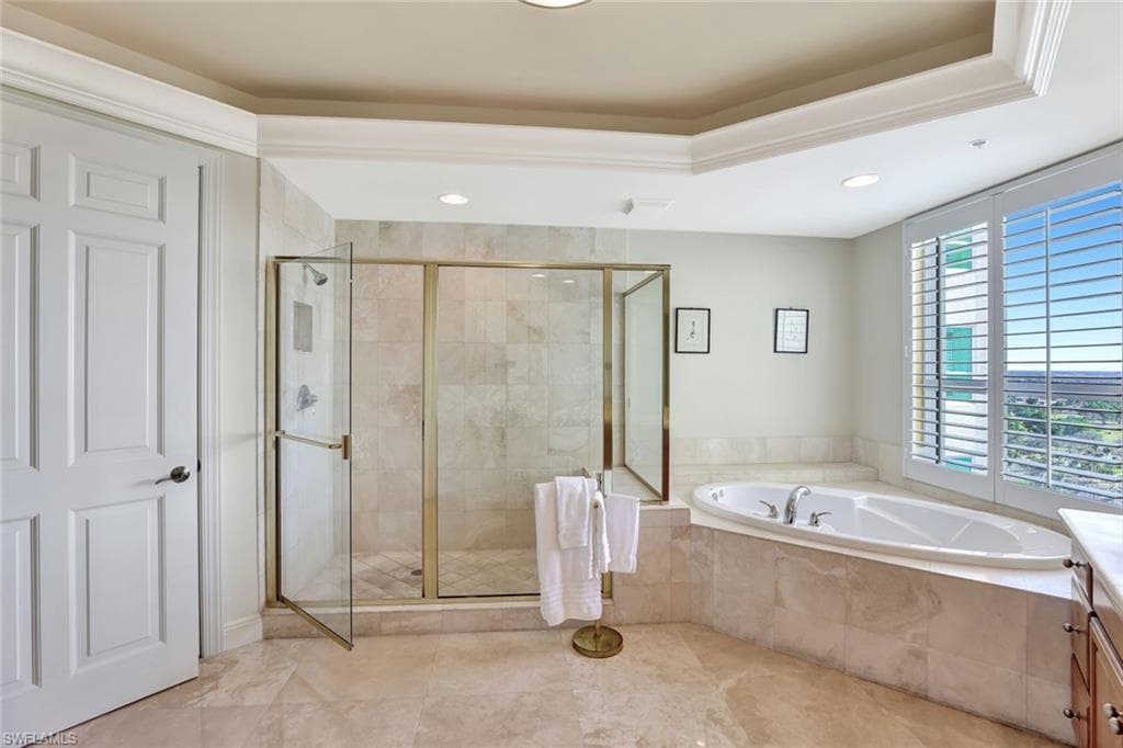285 Grande Way 1605, Naples, FL 34110-21