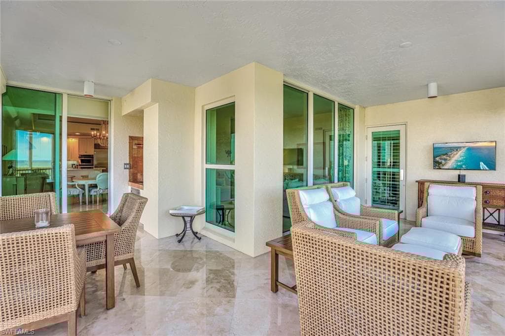 285 Grande Way 1605, Naples, FL 34110-37
