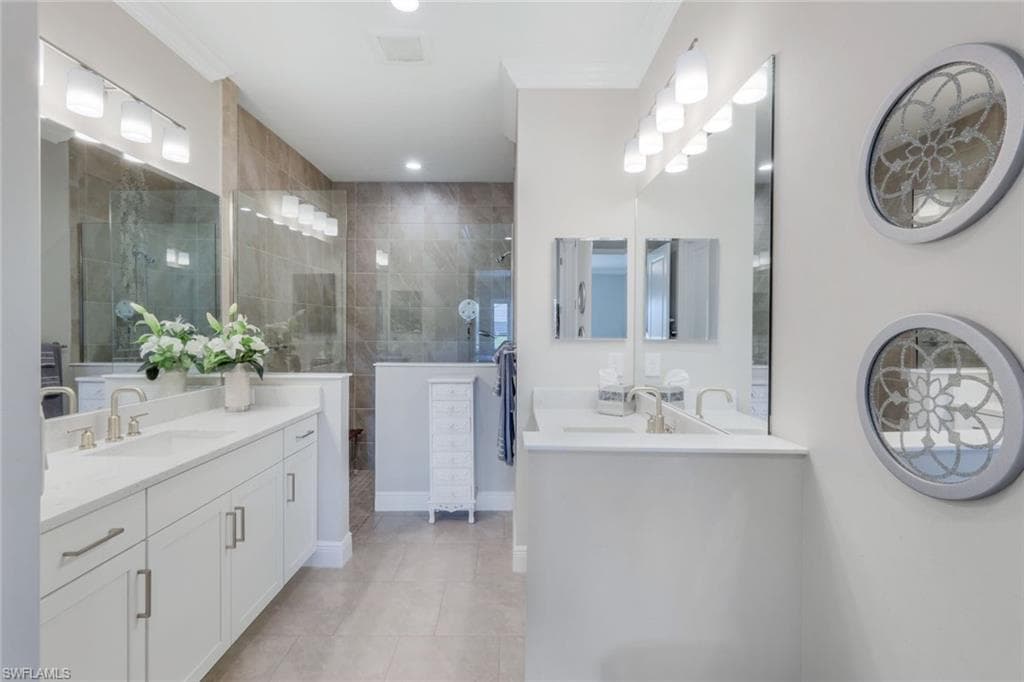 2315 Marquesa Cir, Naples, FL 34112-6