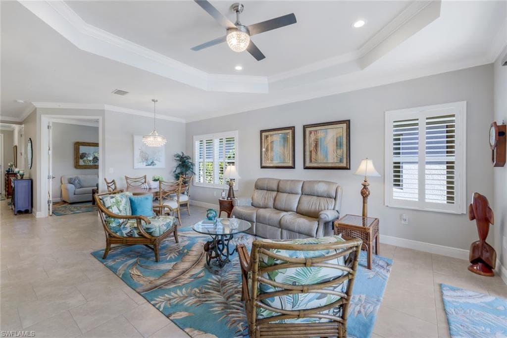 2315 Marquesa Cir, Naples, FL 34112-8