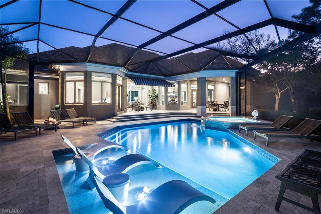 927 Barcarmil Way, Naples, FL 34110-4