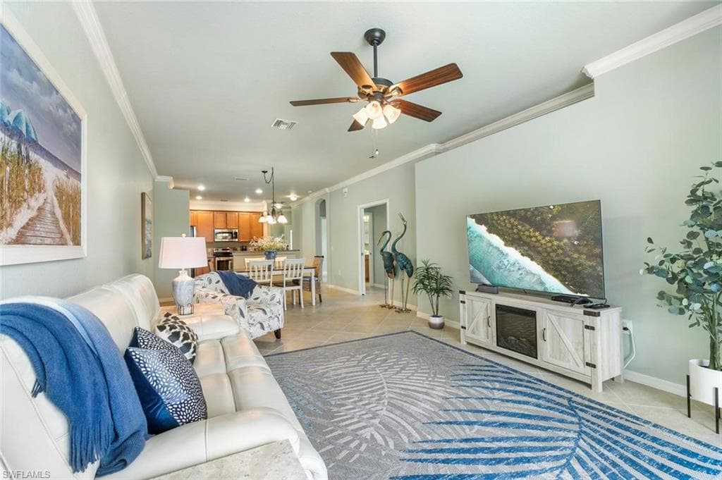 14598 Grapevine Dr, Naples, FL 34114-13