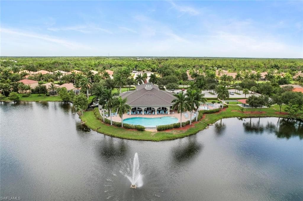 14598 Grapevine Dr, Naples, FL 34114-29