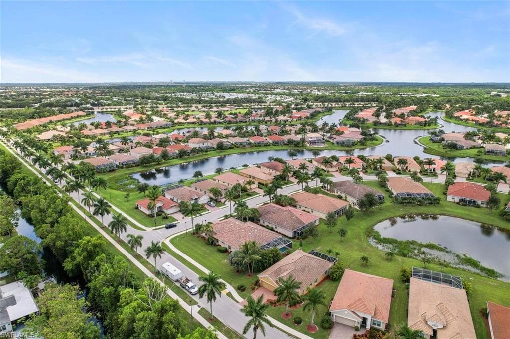 14598 Grapevine Dr, Naples, FL 34114-33